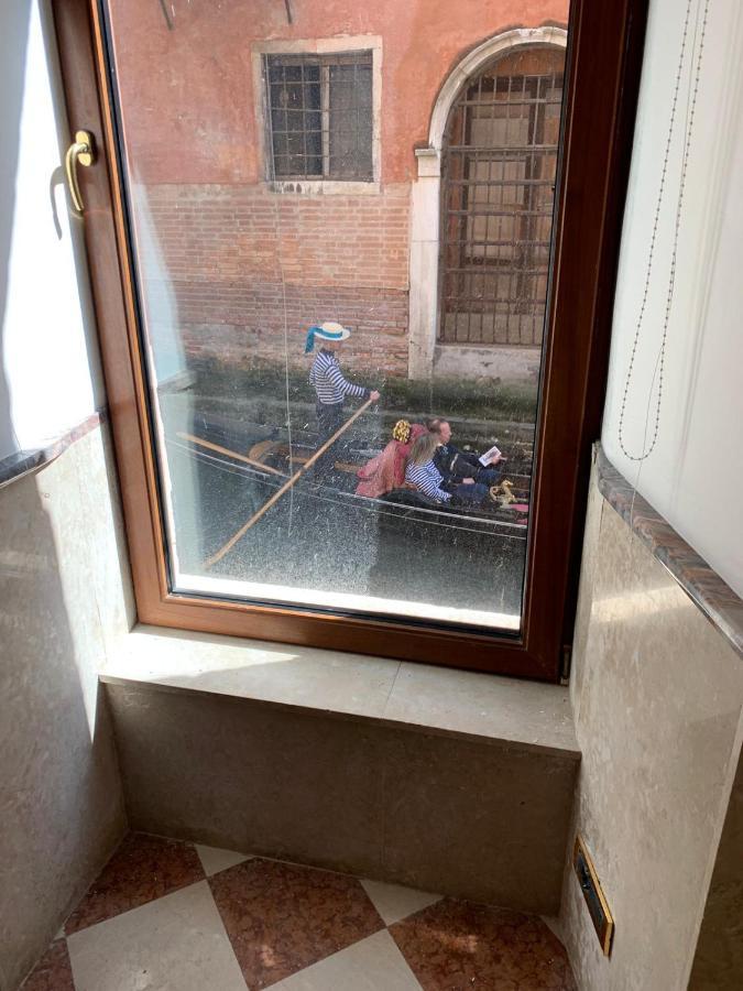 Luxury Apartment In San Marco With Canal View Venecia Exterior foto